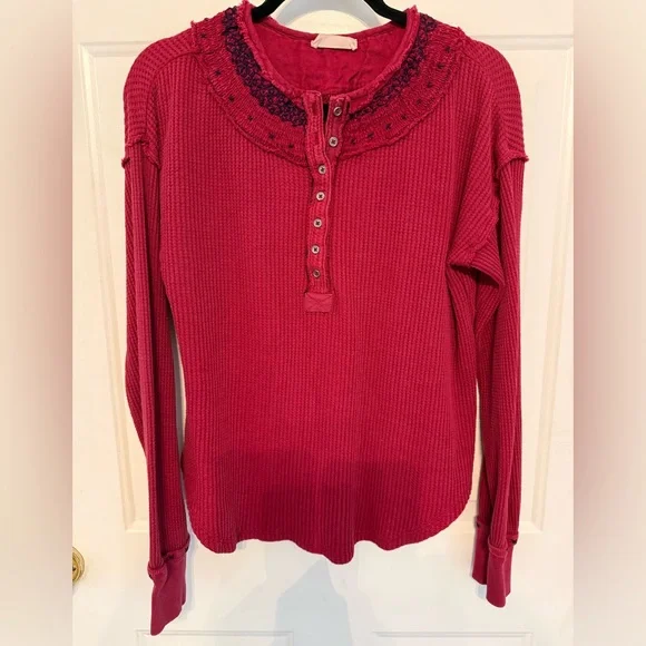 We the Free Burgundy Sweater *GREAT USED CONDITION* - Picture 5 of 12